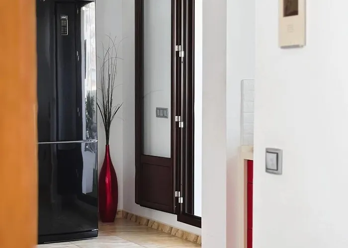 Atico En Triana - 2 Terrazas Privadas Con Parking *